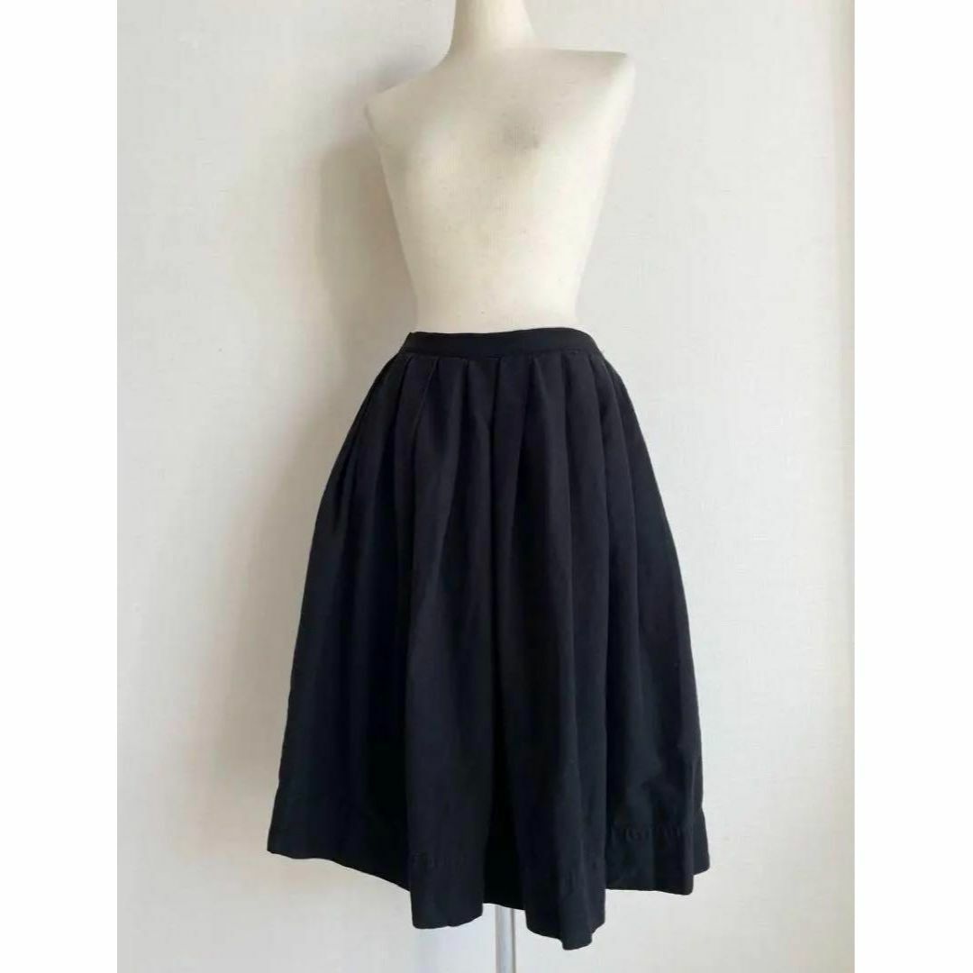 MARGARET HOWELL(マーガレットハウエル)のマーガレットハウエル　プレーンウィーブリネンコットン スカート　黒　サイドボタン レディースのスカート(ひざ丈スカート)の商品写真
