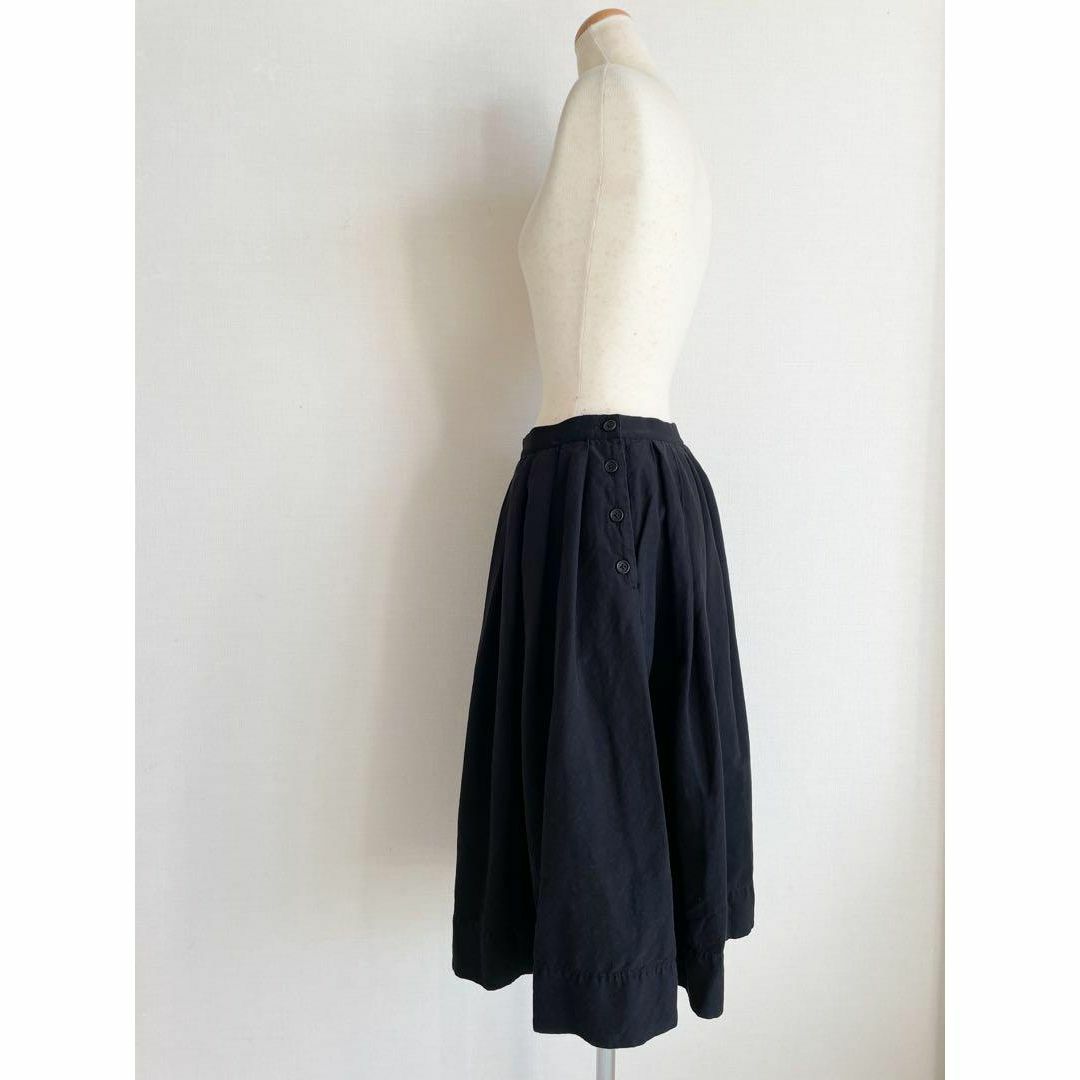 MARGARET HOWELL(マーガレットハウエル)のマーガレットハウエル　プレーンウィーブリネンコットン スカート　黒　サイドボタン レディースのスカート(ひざ丈スカート)の商品写真