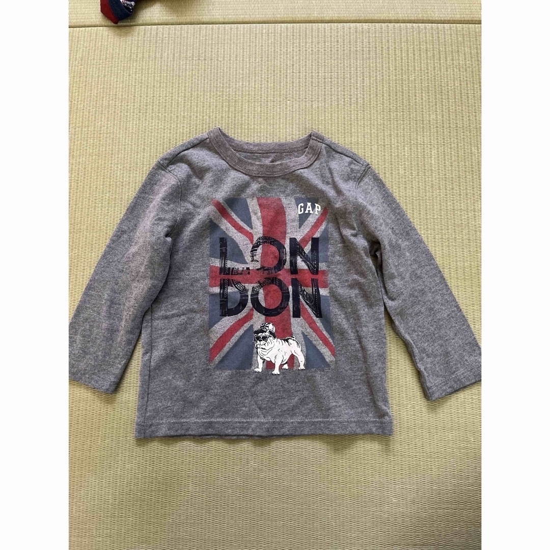 GAP(ギャップ)のギャップ　GAP  子供服 キッズ/ベビー/マタニティのキッズ服男の子用(90cm~)(Tシャツ/カットソー)の商品写真