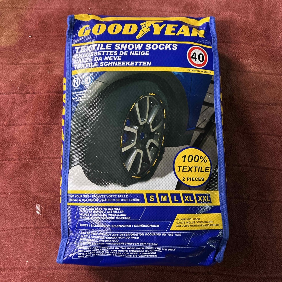 Goodyear(グッドイヤー)のグッドイヤー　スノーソックス　短距離１回使用 自動車/バイクの自動車(タイヤ)の商品写真