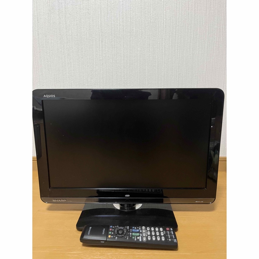 SHARP(シャープ)のSHARP  AQUOS  LC-19K3-B （ブラック） スマホ/家電/カメラのテレビ/映像機器(テレビ)の商品写真