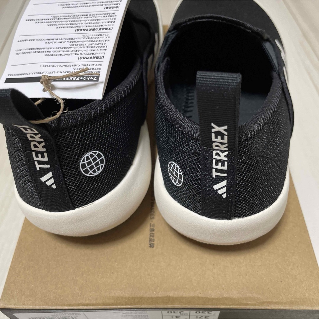 adidas(アディダス)のadidas TERREX B SLIP-ON DLX LTG05 HP8647 レディースの靴/シューズ(スニーカー)の商品写真