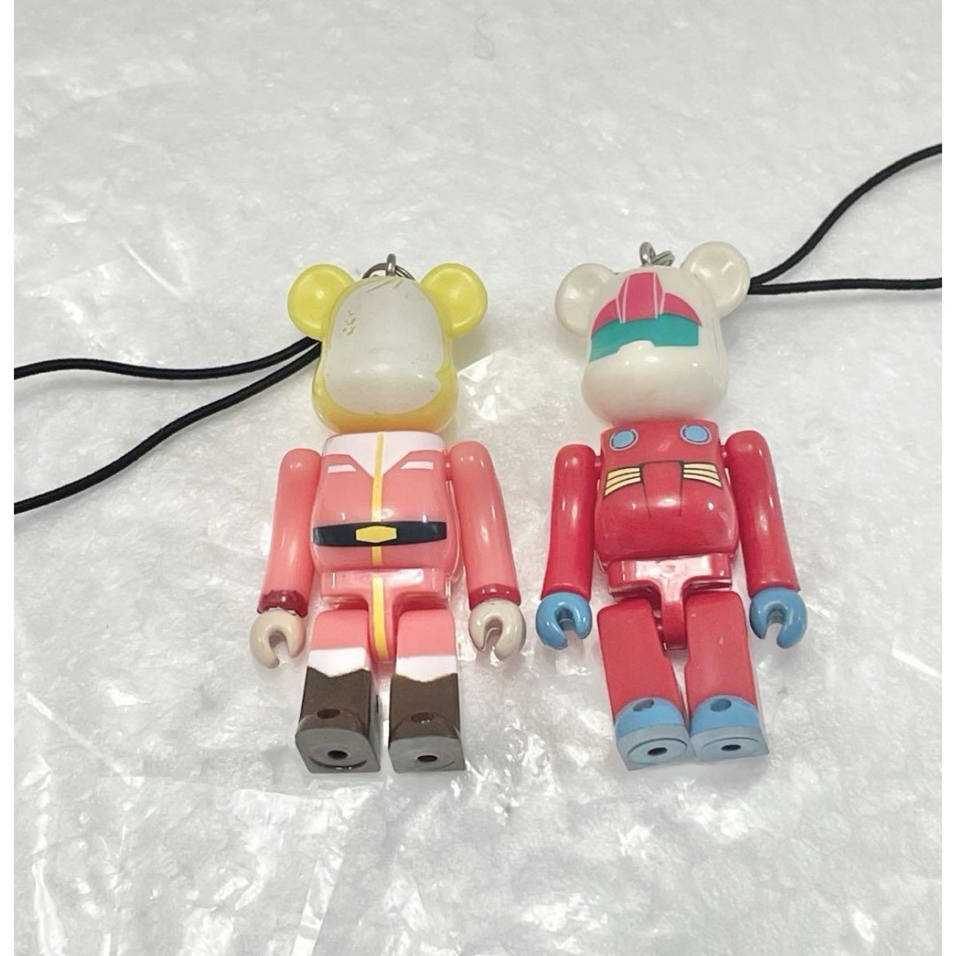 BE@RBRICK(ベアブリック)のBE@RBRICK ベアブリック　ペプシ　エイプ　キーホルダー　フィギュア　レア エンタメ/ホビーのおもちゃ/ぬいぐるみ(キャラクターグッズ)の商品写真