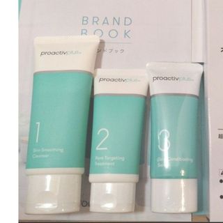 プロアクティブ(proactiv)のプロアクティブ プラス ３ステップ ニキビケア 新パッケージ(美容液)