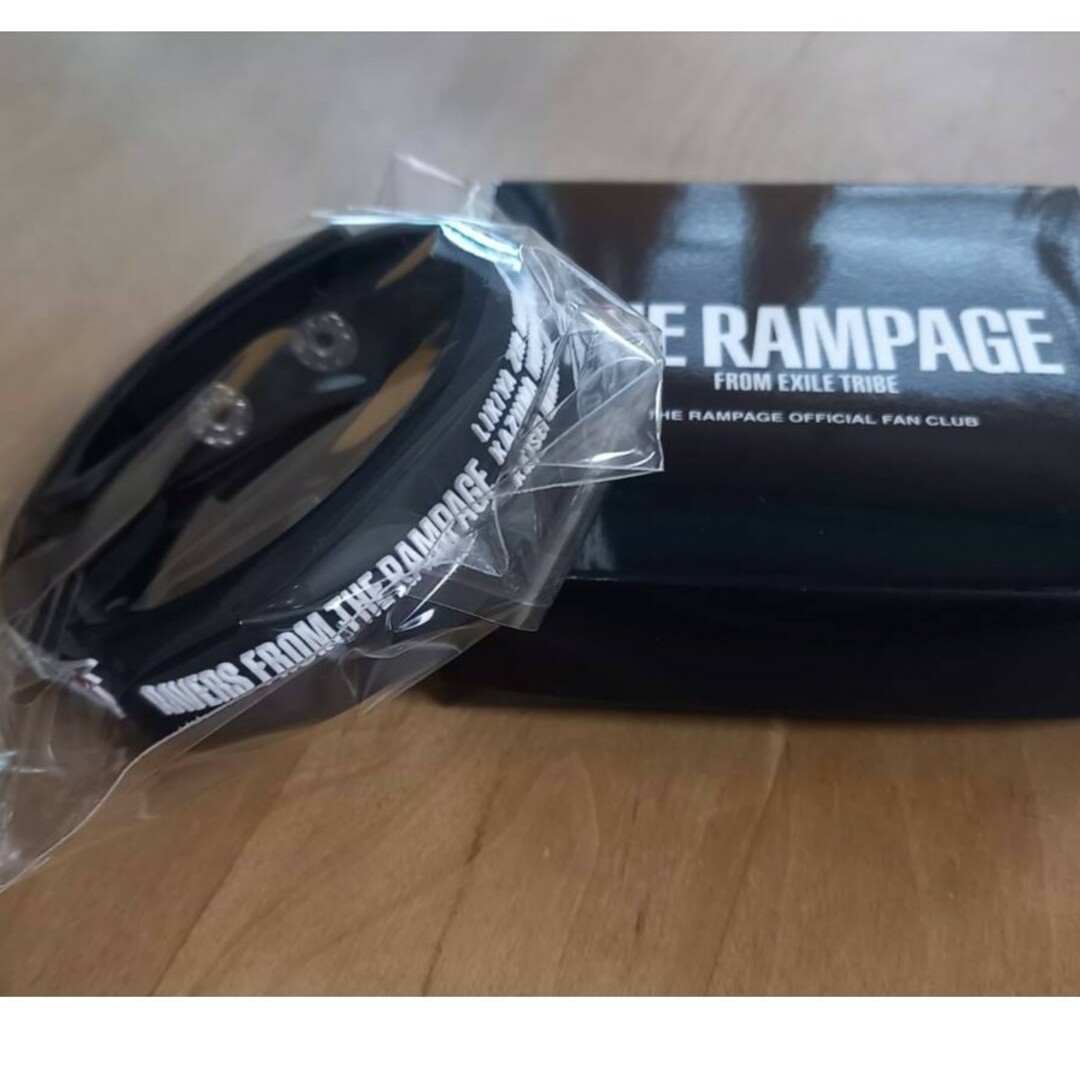 THE RAMPAGE(ザランページ)のTHE RAMPAGE FC継続特典ラバーブレス エンタメ/ホビーのタレントグッズ(ミュージシャン)の商品写真