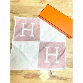 エルメス(Hermes)のエルメス　カレタオルアヴァロン新品タグ付き　ピンク　ハンカチハンドタオル(ハンカチ)