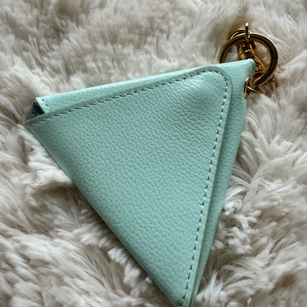 Samantha Thavasa(サマンサタバサ)のサマンサタバサ　プチチョイス  フラワープレートシリーズ　ミニ財布（三角型）美品 レディースのファッション小物(コインケース)の商品写真