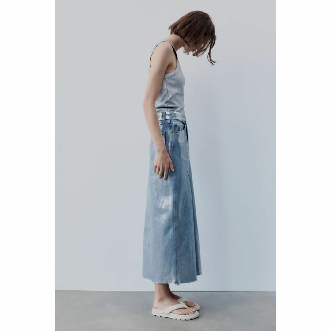 ZARA(ザラ)の11 ZARA TRF アシンメトリー デニムメタリックスカート XS レディースのスカート(ロングスカート)の商品写真