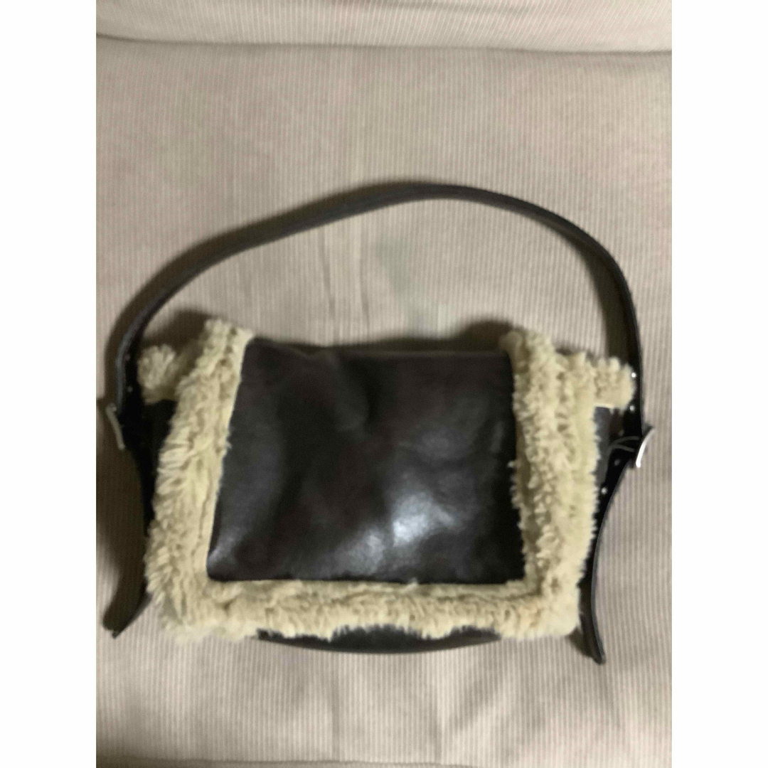 ZARA(ザラ)のザラ　ショルダーバッグ レディースのバッグ(ショルダーバッグ)の商品写真