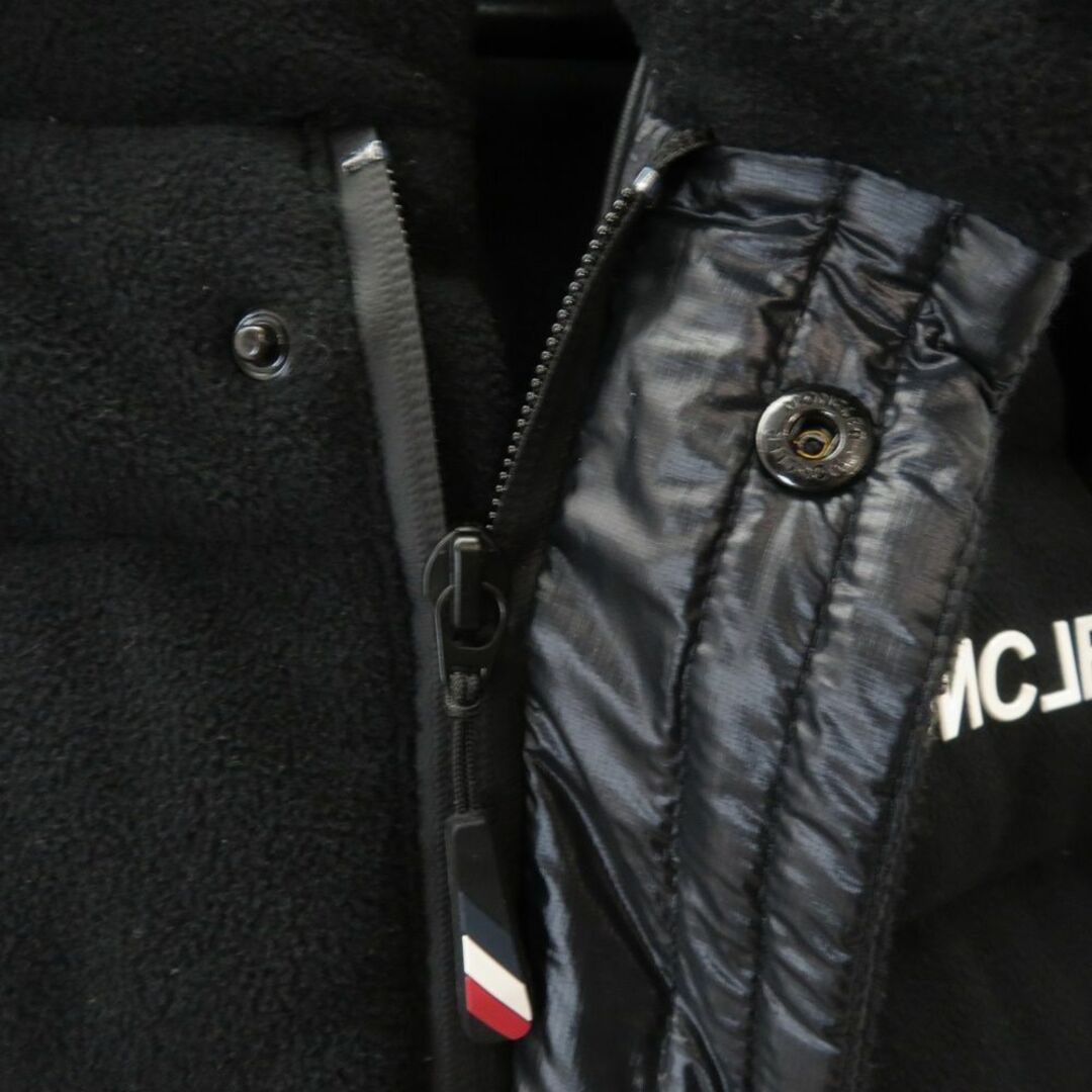 MONCLER(モンクレール)のMONCLER GRENOBLE CARDIGAN メンズのジャケット/アウター(ダウンジャケット)の商品写真