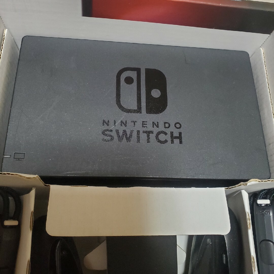 Nintendo Switch(ニンテンドースイッチ)のNintendo Switch ニンテンドースイッチ　スイッチ　本体　任天堂 エンタメ/ホビーのゲームソフト/ゲーム機本体(家庭用ゲーム機本体)の商品写真