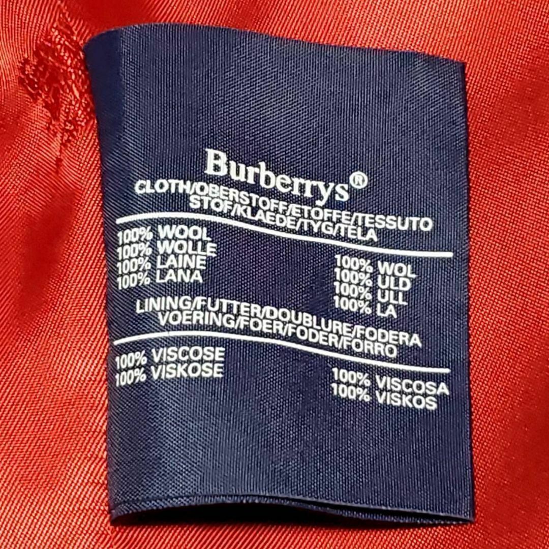 BURBERRY(バーバリー)の美品 XL バーバリー ウール100 ブレザー 赤 金ボタン エムブレム 英国製 レディースのジャケット/アウター(テーラードジャケット)の商品写真