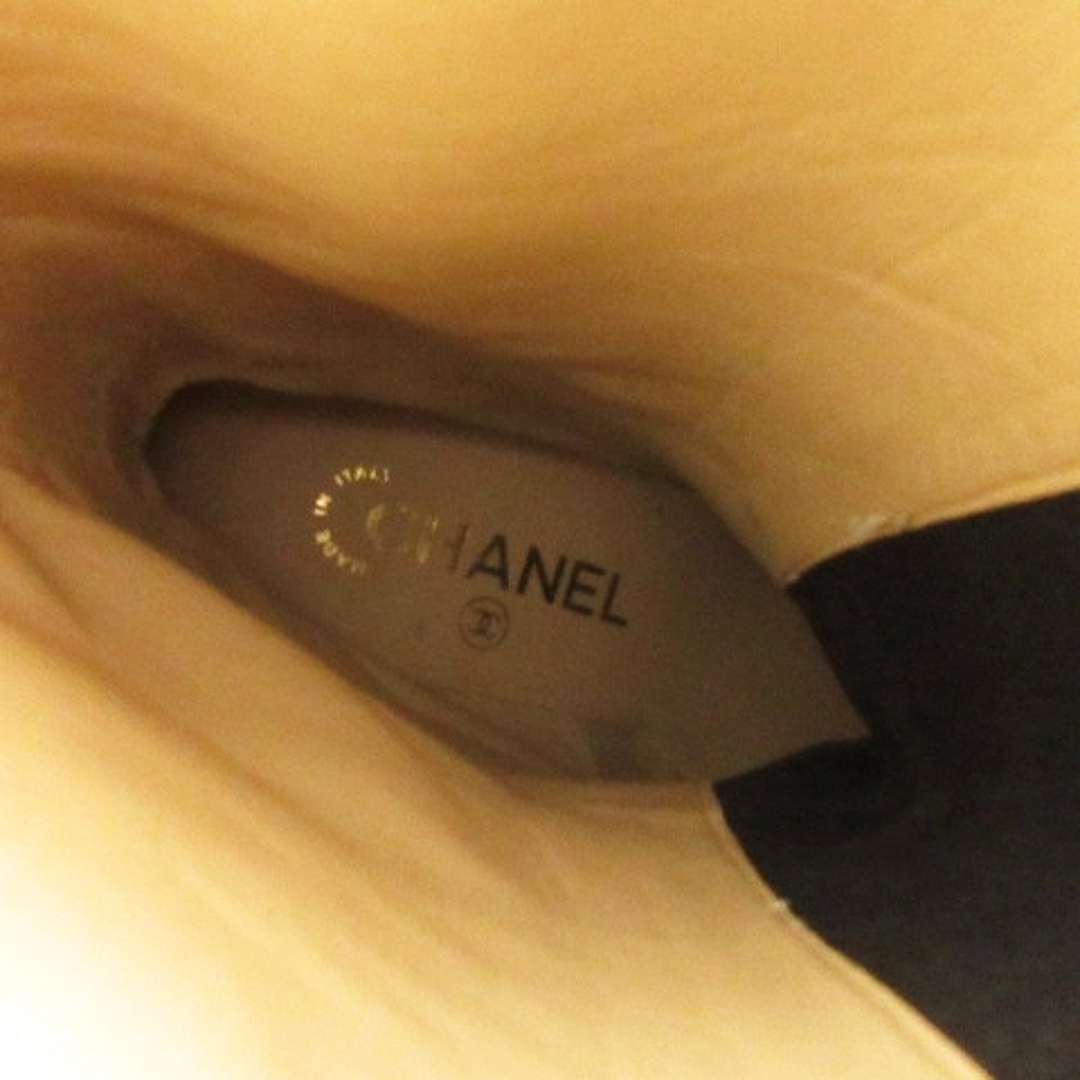 CHANEL(シャネル)のシャネル ロングブーツ ココマーク レザー ベージュ 35.5 22.5cm位 レディースの靴/シューズ(ブーツ)の商品写真