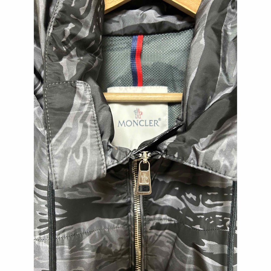 MONCLER(モンクレール)のモンクレール迷彩パーカー メンズのトップス(パーカー)の商品写真