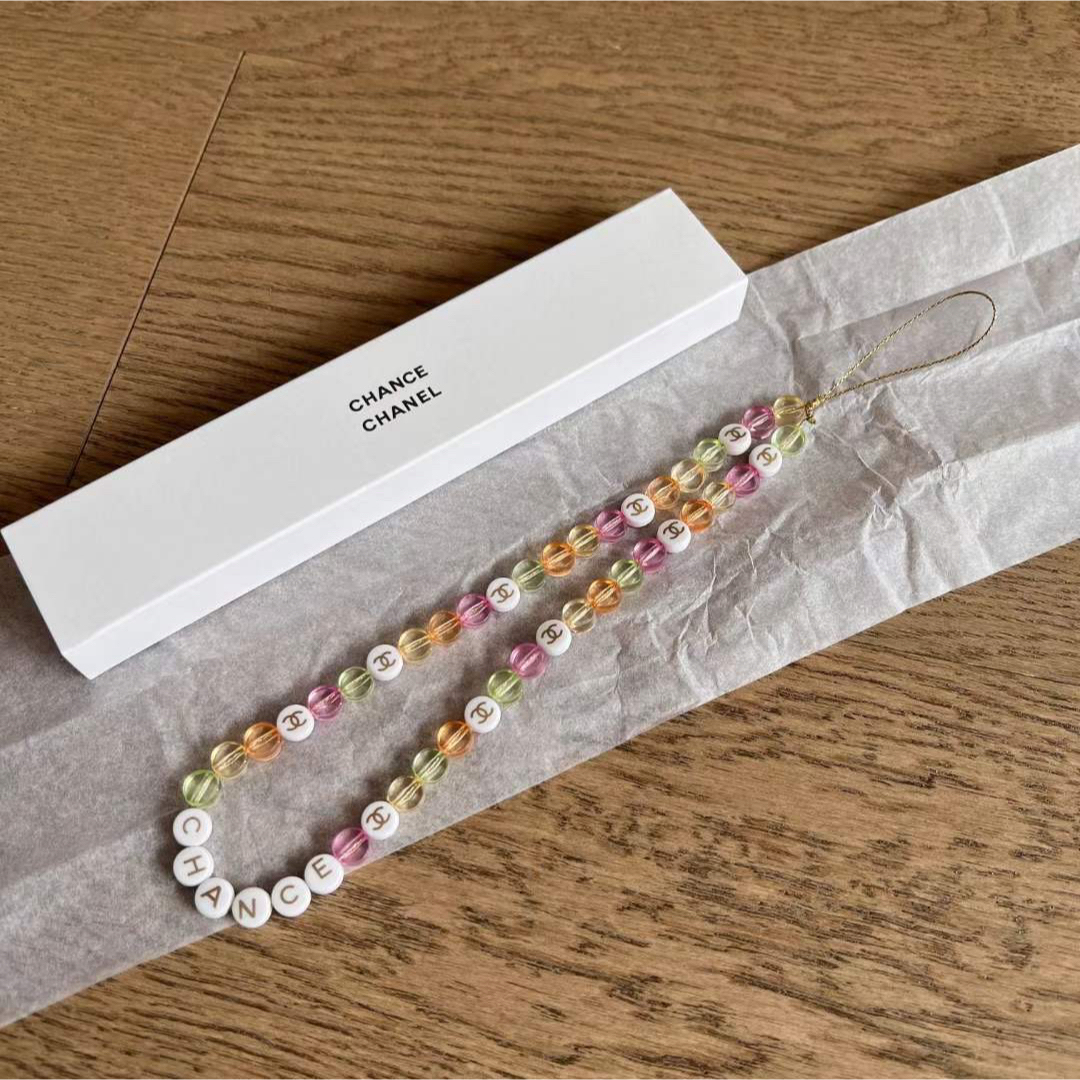 CHANEL(シャネル)のCHANEL チャンス　ノベルティ ビーズストラップ レディースのファッション小物(キーホルダー)の商品写真