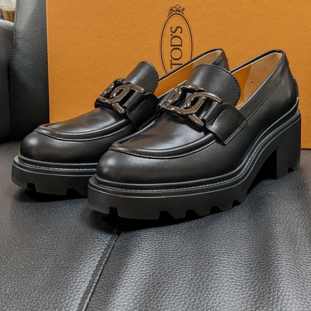 TOD'S(トッズ)のTOD'S トッズ ケイトレザー ローファー 新作 レディースの靴/シューズ(ローファー/革靴)の商品写真