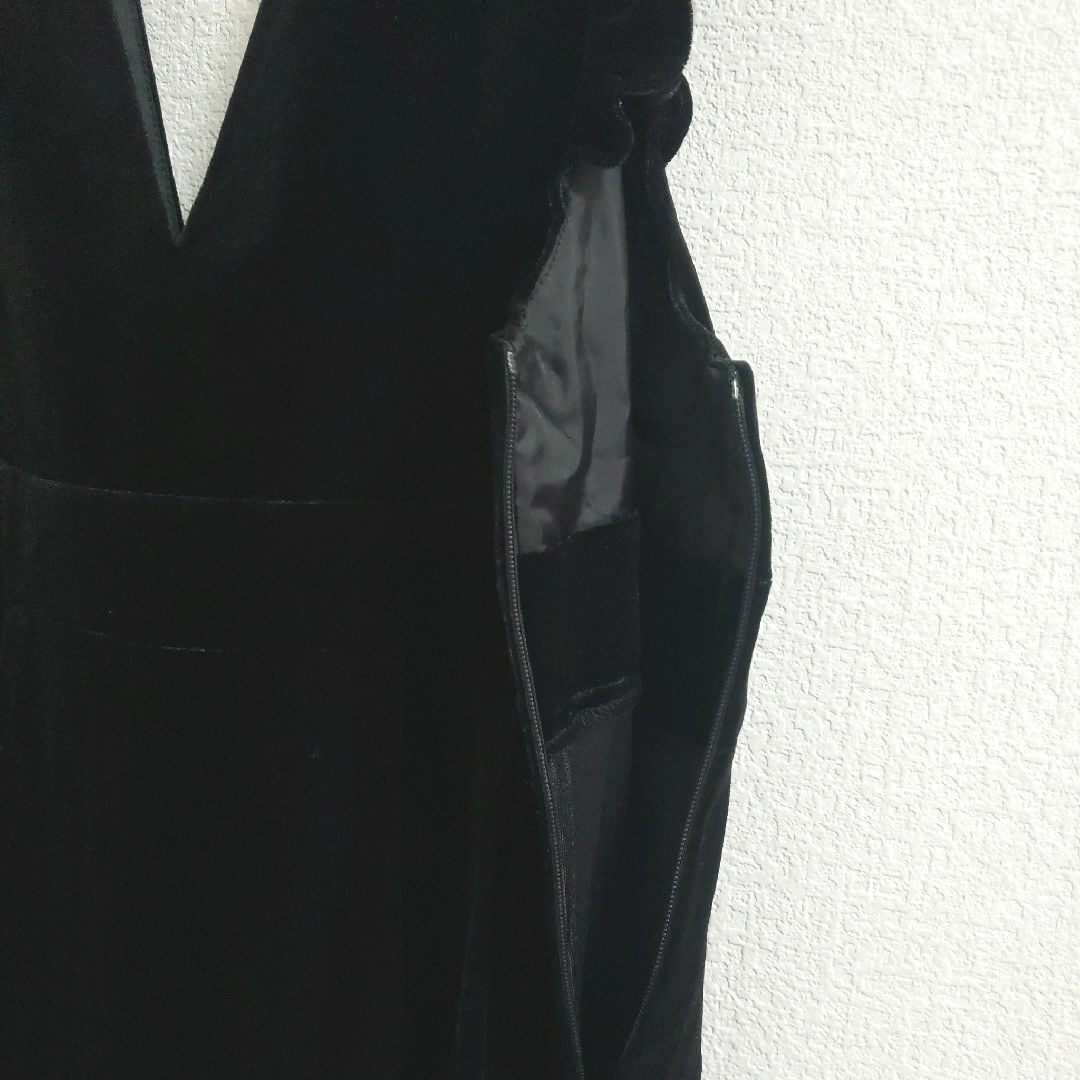 titivate(ティティベイト)のティティベイト ベロアフリルデザインオールインワン ブラック サロペット M レディースのパンツ(オールインワン)の商品写真