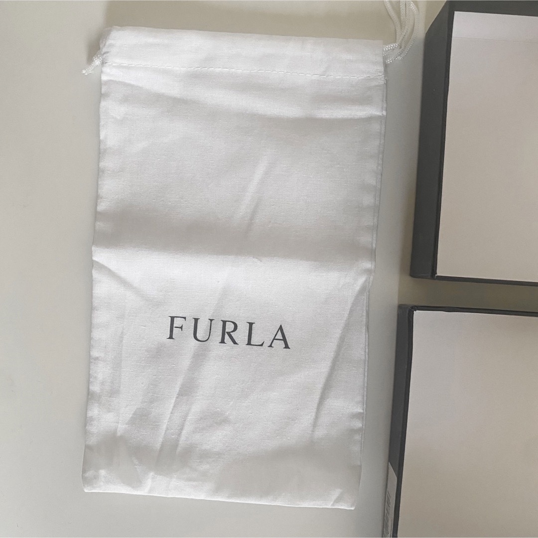 Furla(フルラ)の【美品】FURLA フルラ　ギフト　ギフトボックス　ショッパー　ショップ袋 レディースのバッグ(ショップ袋)の商品写真