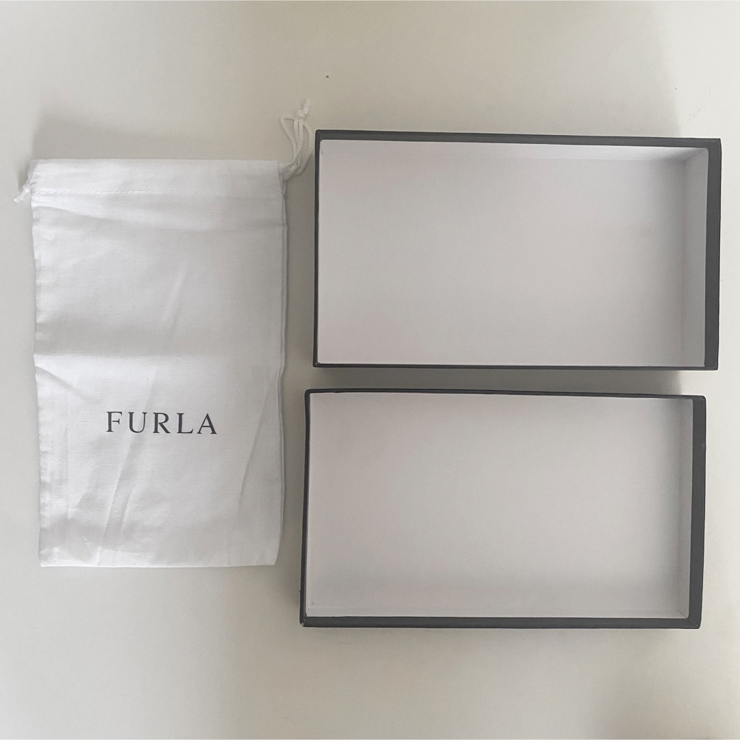 Furla(フルラ)の【美品】FURLA フルラ　ギフト　ギフトボックス　ショッパー　ショップ袋 レディースのバッグ(ショップ袋)の商品写真