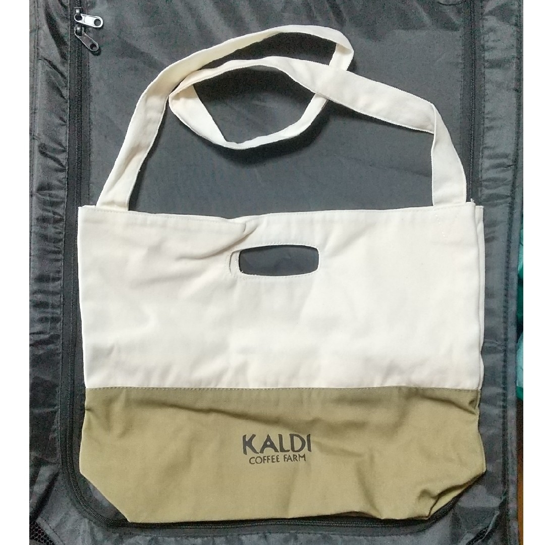KALDI(カルディ)のカルディトート サコッシュ ホワイトカーキ&ブルー・キャメル レディースのバッグ(トートバッグ)の商品写真