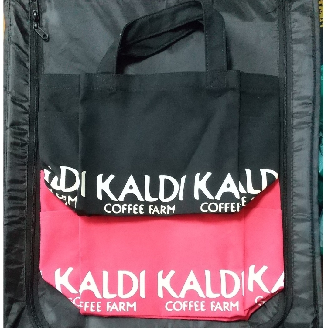 KALDI(カルディ)のカルディ コーヒー福袋 袋 ブラック&レッド レディースのバッグ(トートバッグ)の商品写真