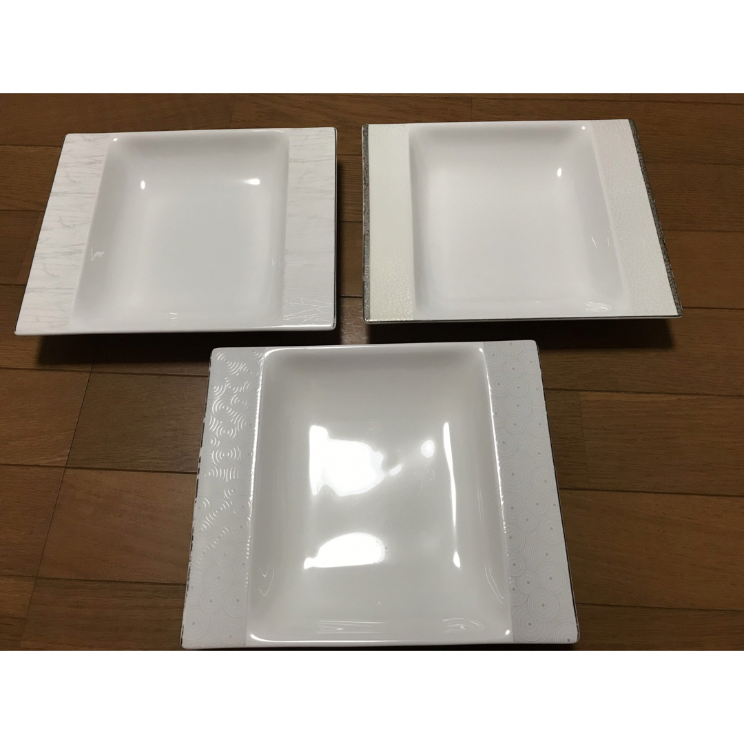 DEVA FINE BONE CHINA 3枚セット インテリア/住まい/日用品のキッチン/食器(食器)の商品写真