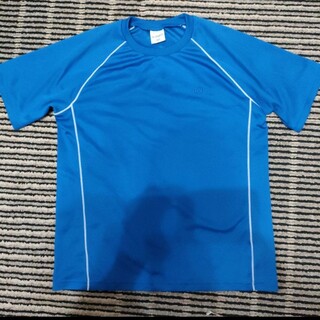 イグニオ(Ignio)のIGNIO　ブルーTシャツ　160cm(Tシャツ/カットソー)