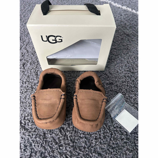 アグ(UGG)のUGG 靴　キッズ　6-12month(ブーツ)