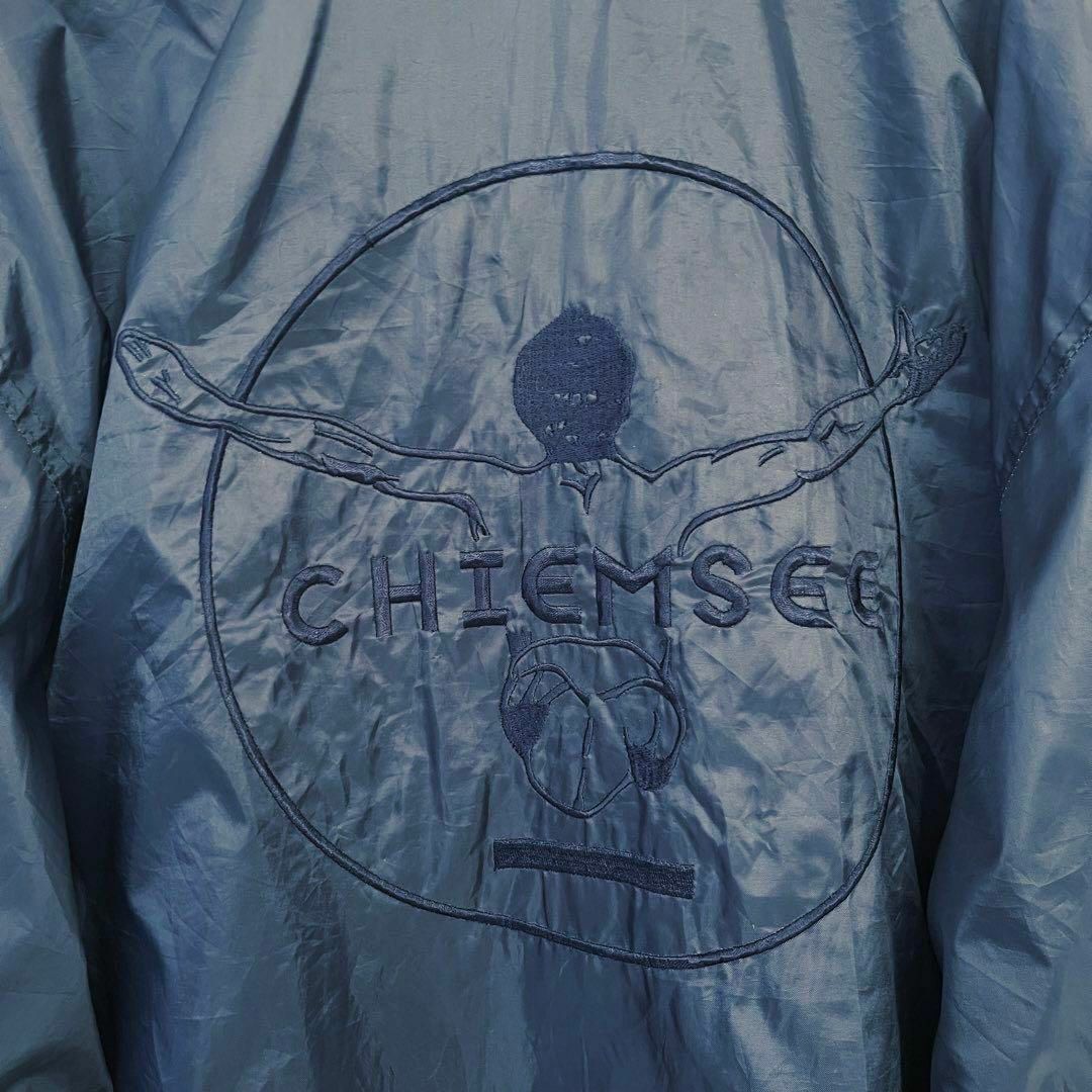 ヴィンテージ古着　CHIEMSEE 前後刺繍ロゴコーチジャケット　L ネイビー メンズのジャケット/アウター(ナイロンジャケット)の商品写真