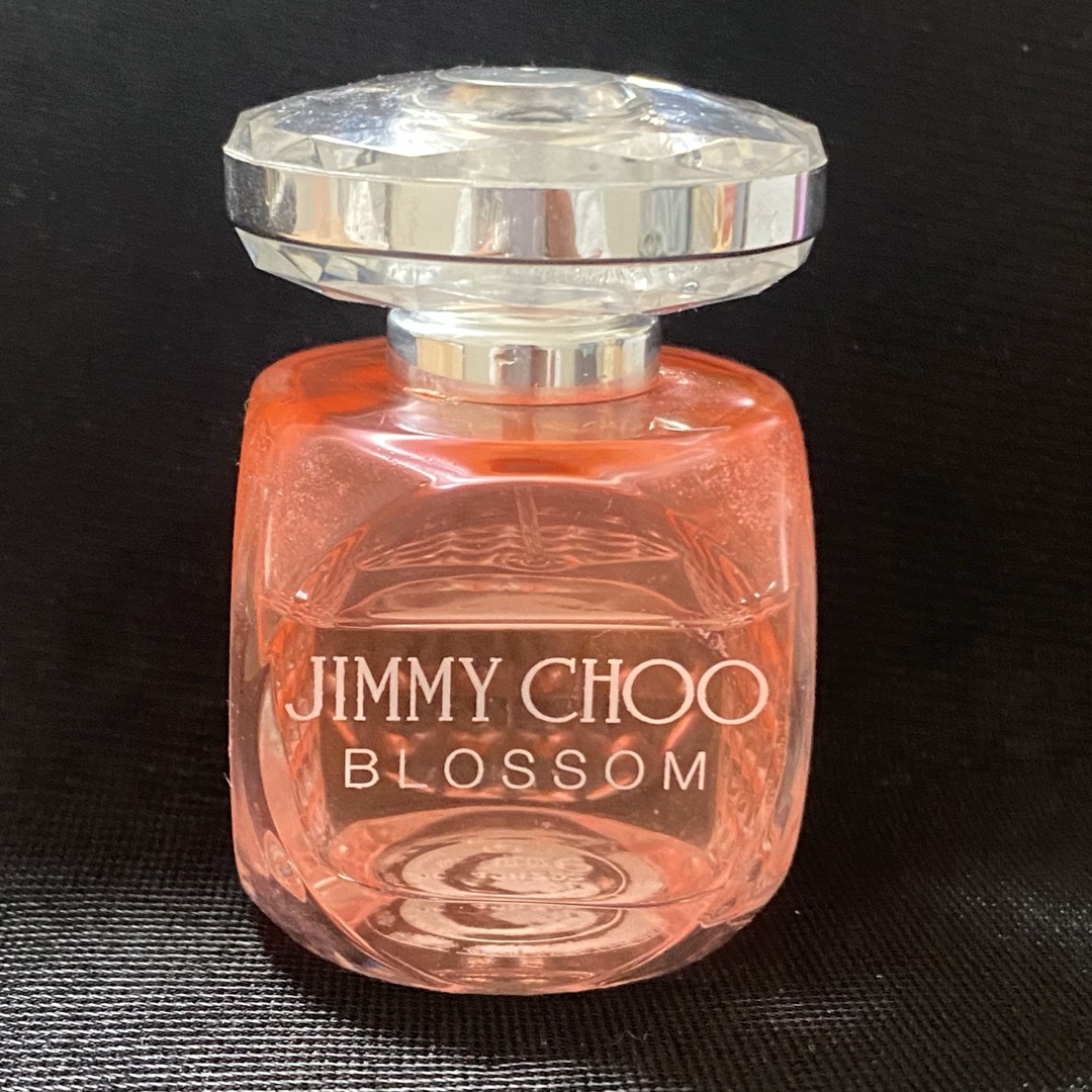 JIMMY CHOO(ジミーチュウ)のJIMMY CHOO 香水 ジミーチュウ ブロッサム オードパルファム 40mL コスメ/美容の香水(香水(女性用))の商品写真