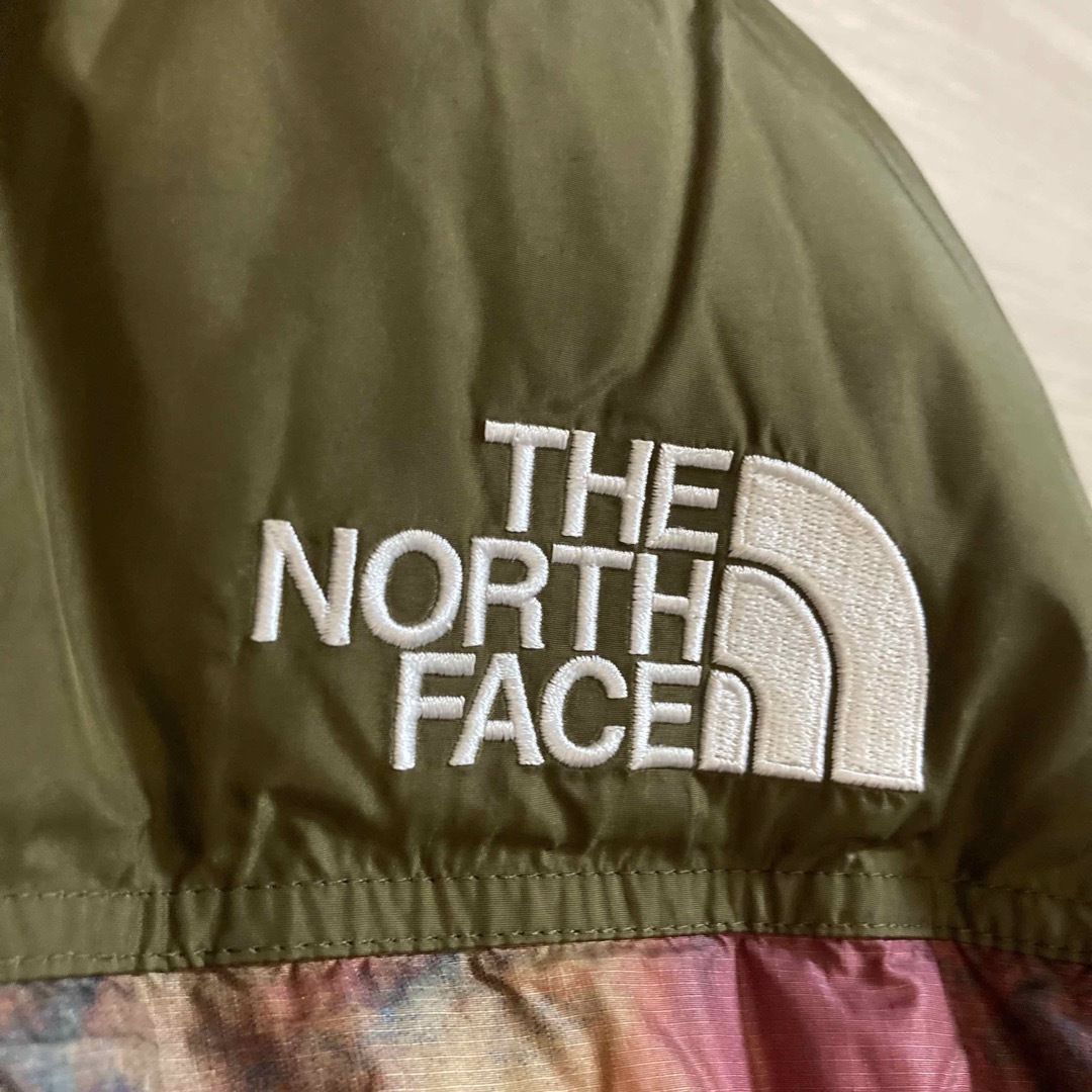 THE NORTH FACE(ザノースフェイス)の【新品未使用】ノースフェイス　ノベルティ ショート ヌプシ ダウン　M レディースのジャケット/アウター(ダウンジャケット)の商品写真