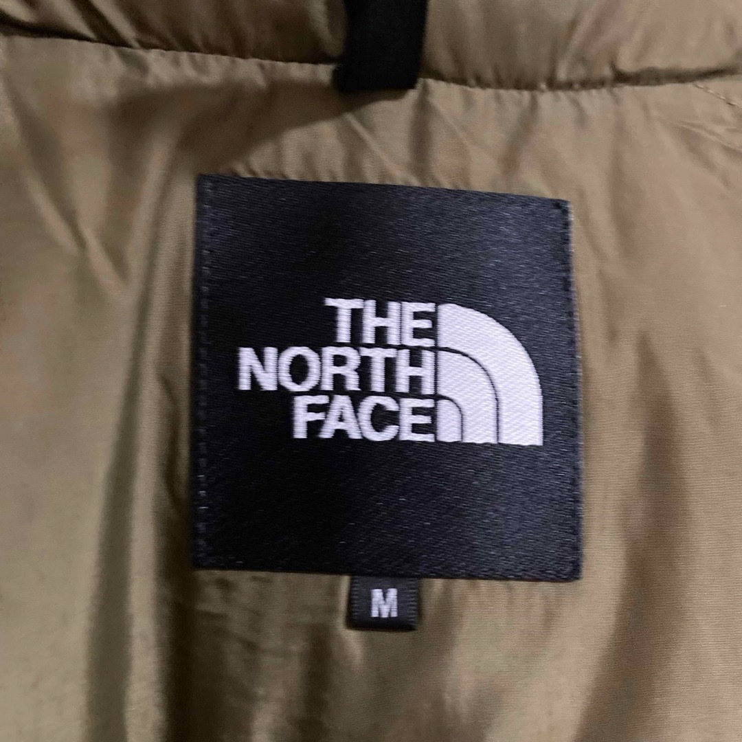 THE NORTH FACE(ザノースフェイス)の【新品未使用】ノースフェイス　ノベルティ ショート ヌプシ ダウン　M レディースのジャケット/アウター(ダウンジャケット)の商品写真