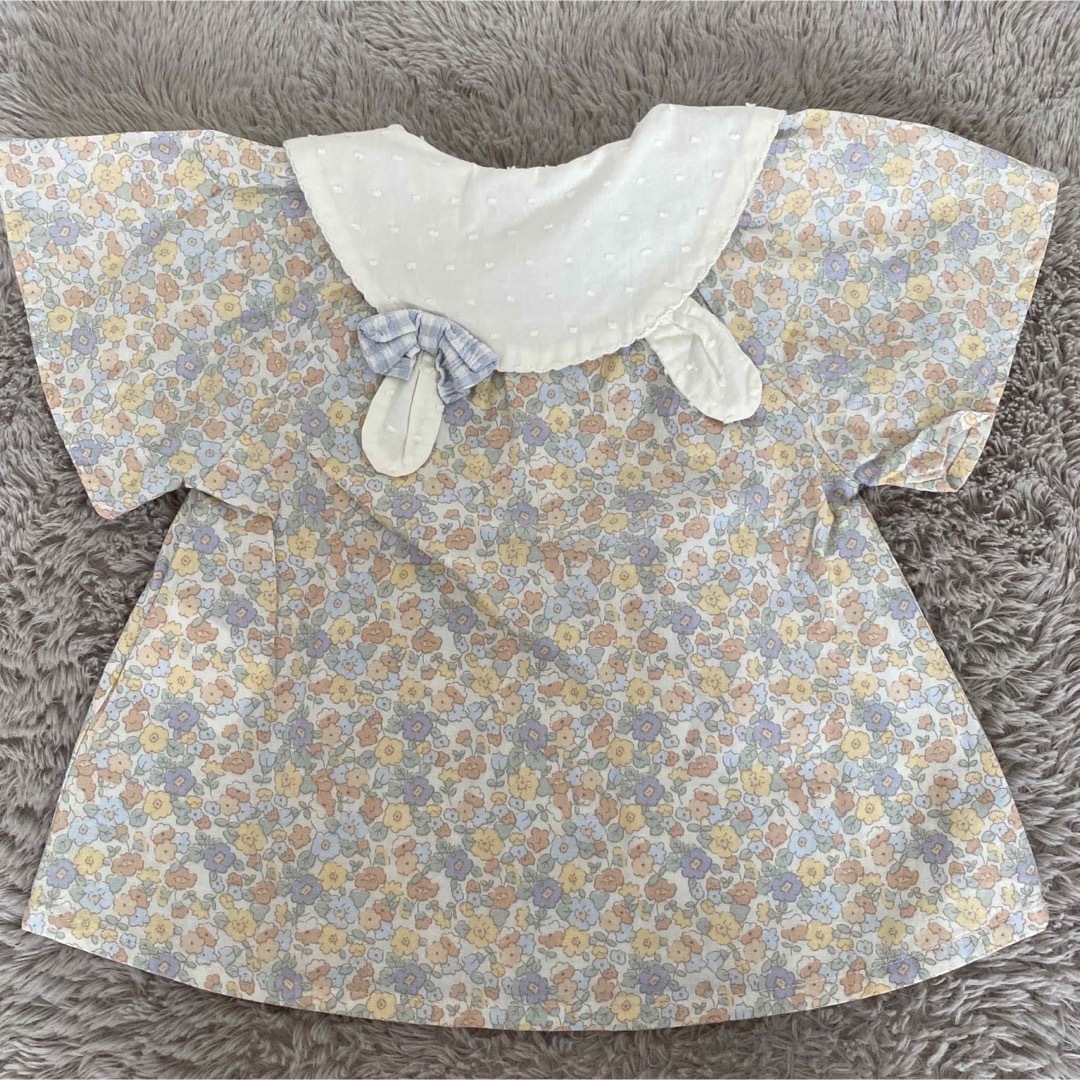 futafuta(フタフタ)のフタフタ　トップス　100 花柄 キッズ/ベビー/マタニティのキッズ服女の子用(90cm~)(Tシャツ/カットソー)の商品写真