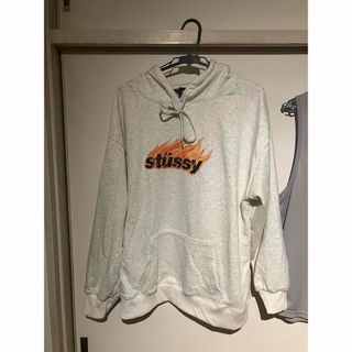 STUSSY - 【即完売デザイン】ステューシー ビッグロゴ入りフルジップ