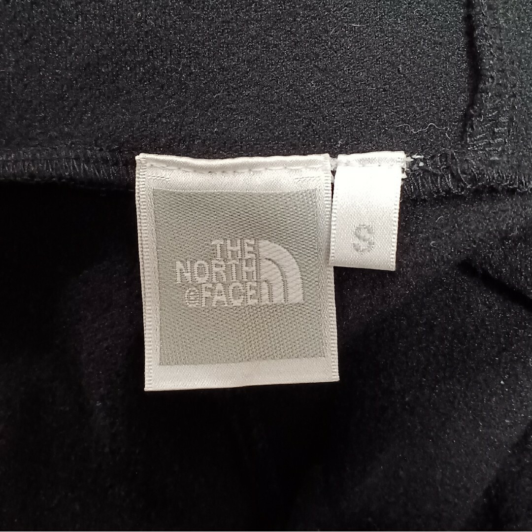 THE NORTH FACE(ザノースフェイス)の✨美品✨ THE NORTH FACE ノースフェイス ジップパーカー S レディースのトップス(パーカー)の商品写真