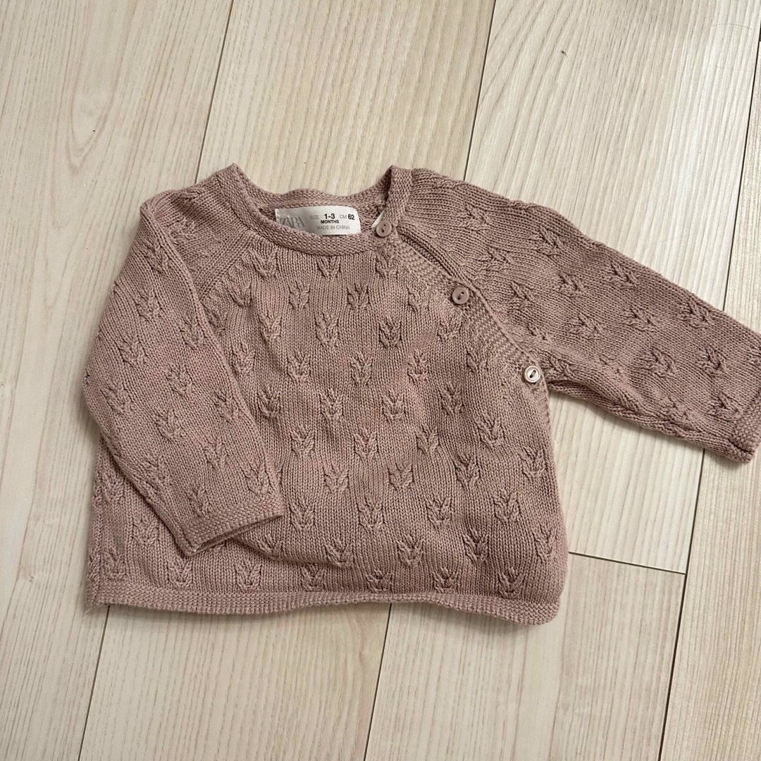 ZARA KIDS(ザラキッズ)のザラベビー テクスチャーニットセーター キッズ/ベビー/マタニティのベビー服(~85cm)(ニット/セーター)の商品写真