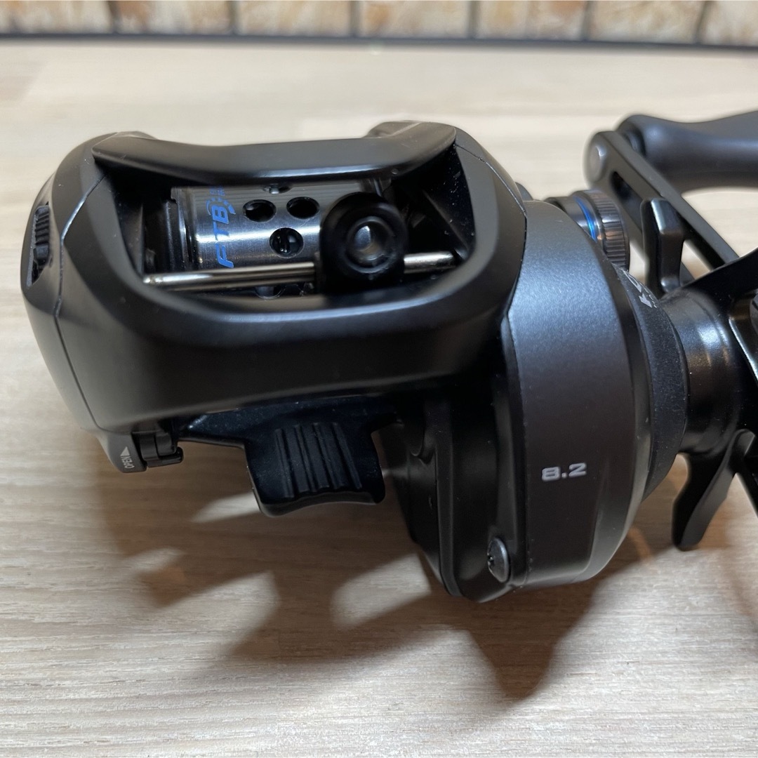 SHIMANO(シマノ)のSHIMANO SLX BFS XG レフトハンドル スポーツ/アウトドアのフィッシング(リール)の商品写真