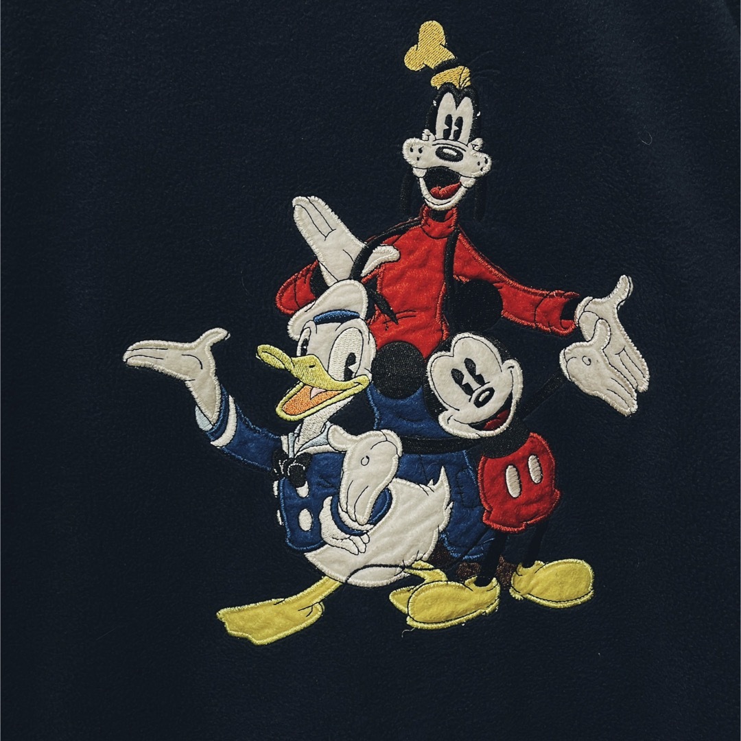 Disney(ディズニー)のDisney ディズニー フリース　ジップアップパーカー　刺繍ロゴ　Mサイズ メンズのトップス(パーカー)の商品写真