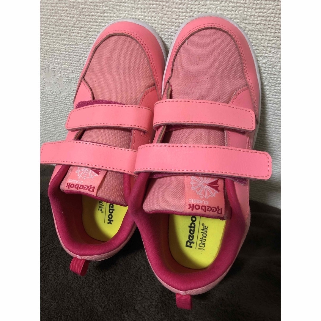 Reebok(リーボック)のリーボック　Reebok スニーカー　21.5 女の子　ピンク キッズ/ベビー/マタニティのキッズ靴/シューズ(15cm~)(スニーカー)の商品写真