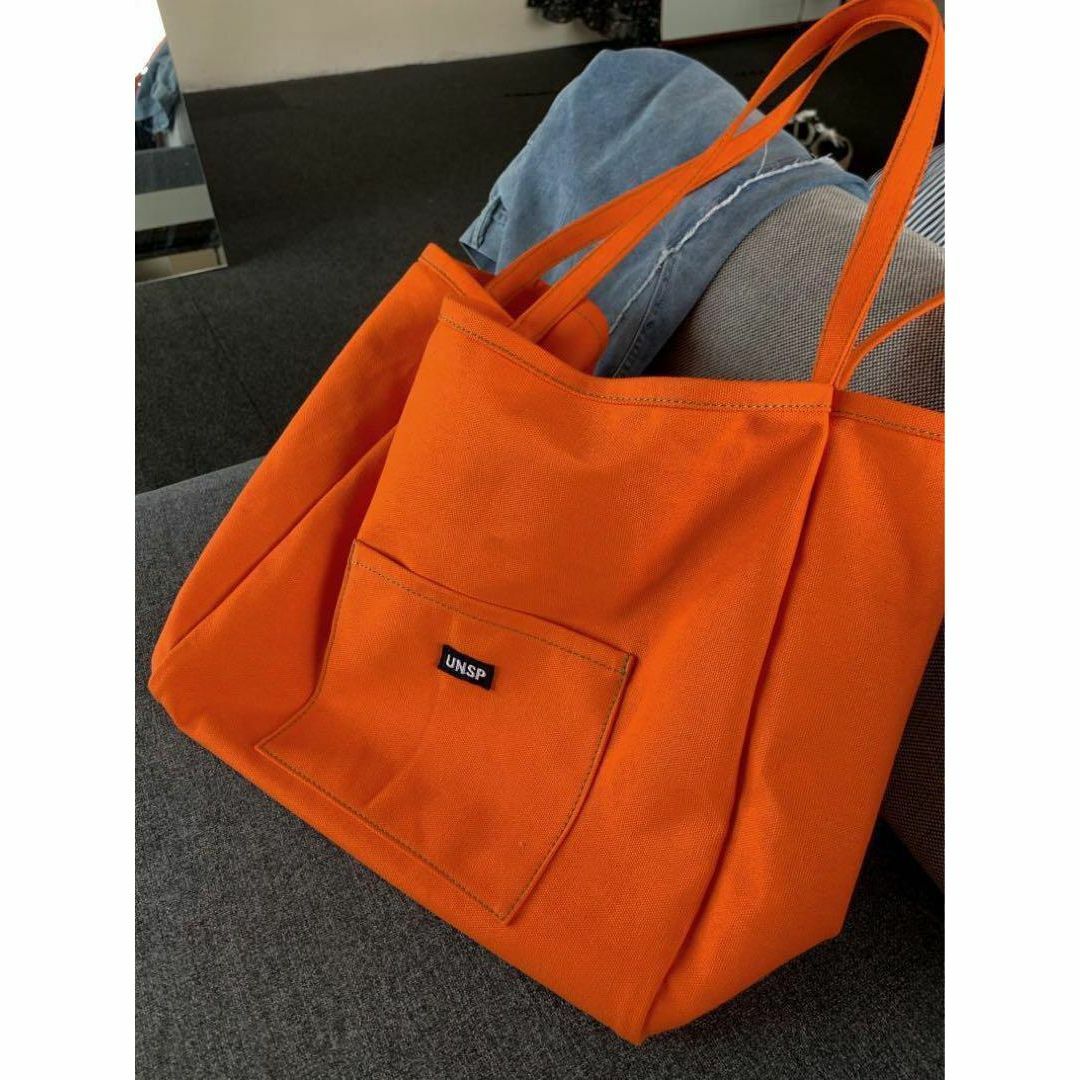 【送料無料】　ショルダーバッグ　レトロ　カジュアル　大容量　オレンジ　男女兼用 レディースのバッグ(ショルダーバッグ)の商品写真