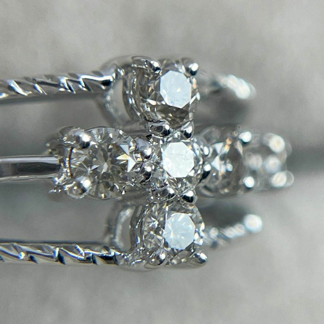 K18wg 天然ダイヤモンド 0.22ct クロスモチーフリング レディースのアクセサリー(リング(指輪))の商品写真