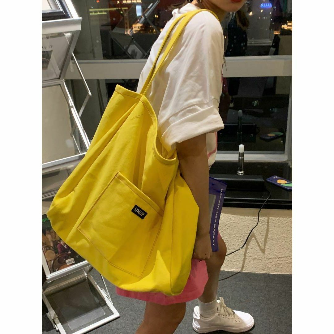 【送料無料】　ショルダーバッグ　レトロ　カジュアル　大容量　イエロー　男女兼用 レディースのバッグ(ショルダーバッグ)の商品写真