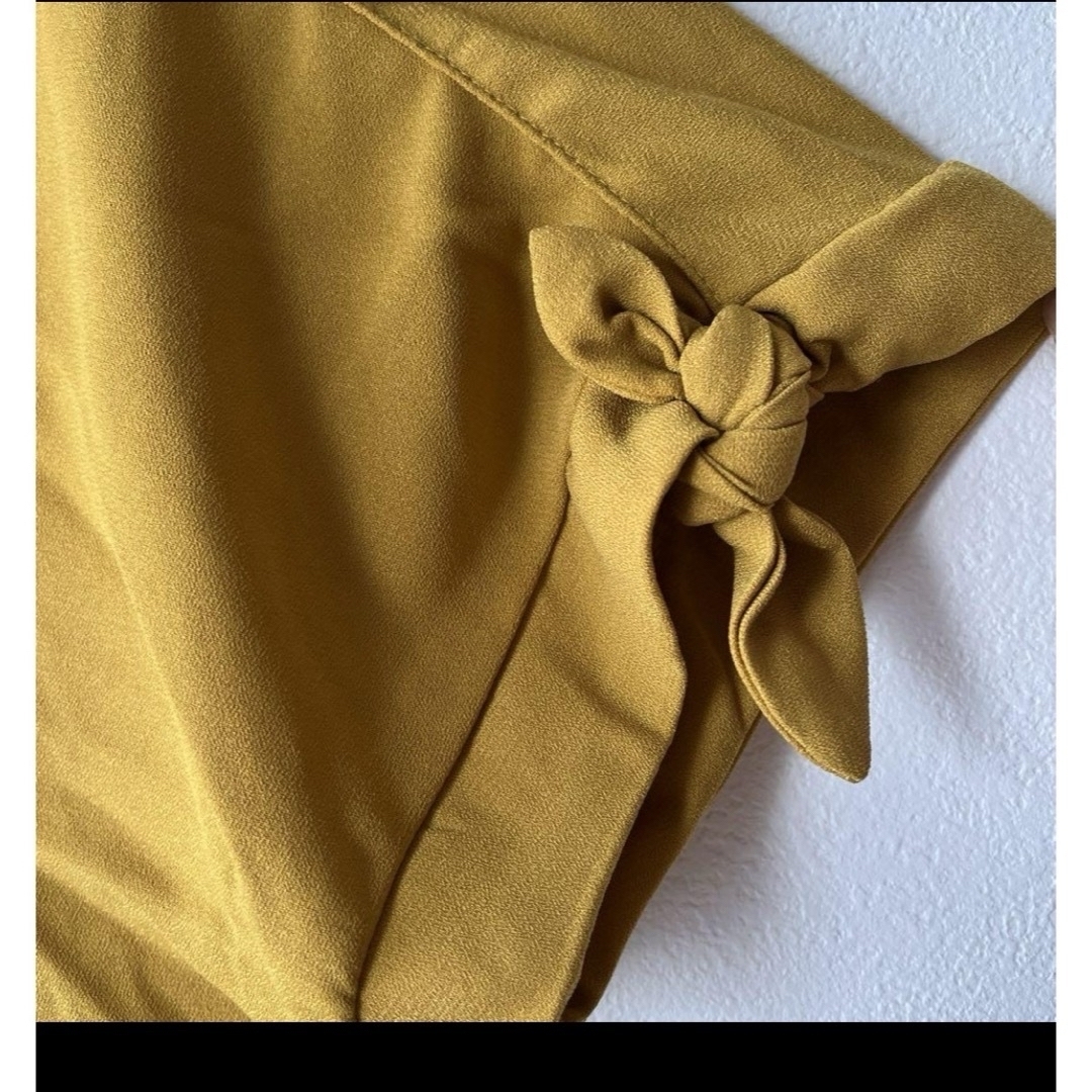 マスタードカラー　サマーブラウス レディースのトップス(シャツ/ブラウス(半袖/袖なし))の商品写真