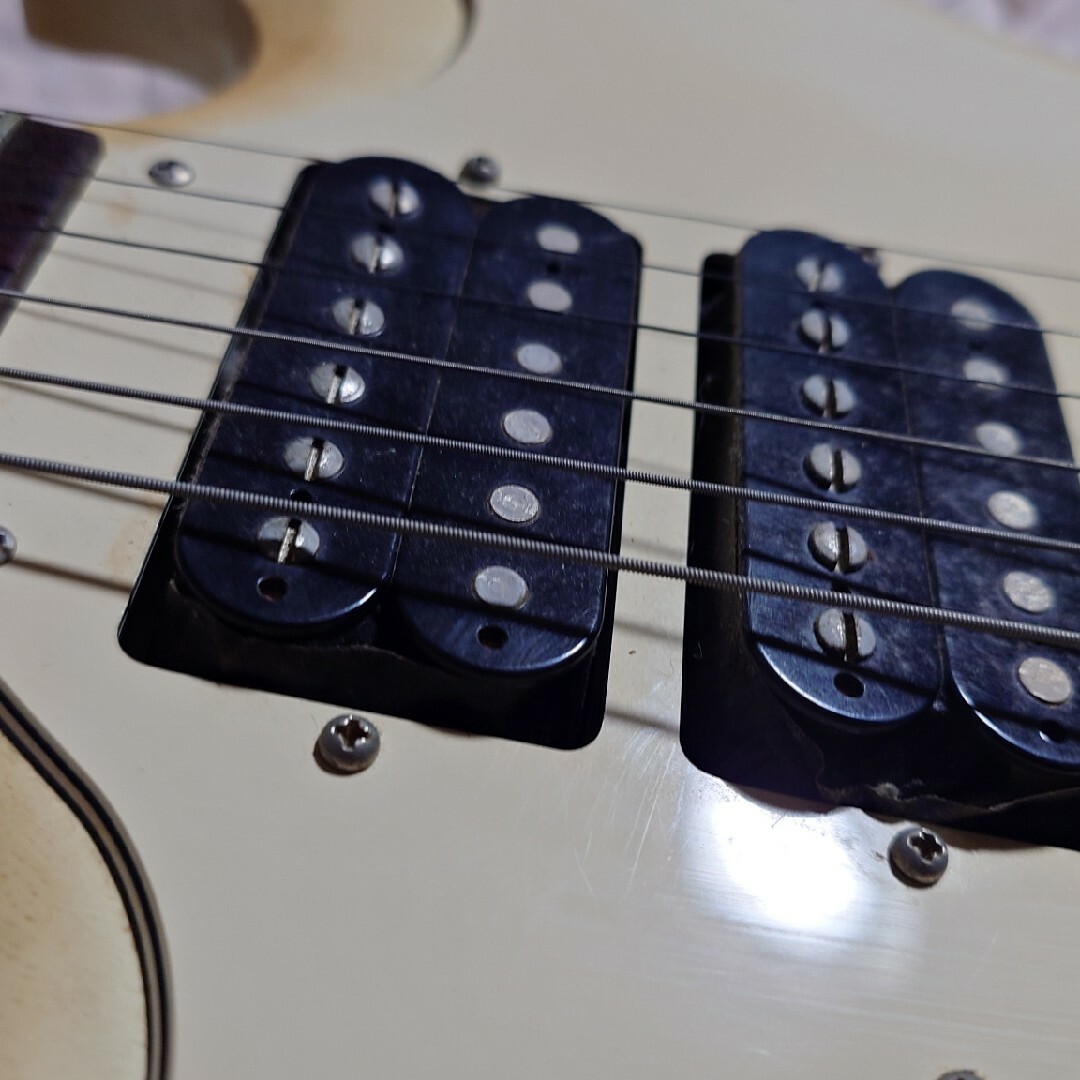 通電は正常でしょうかGIBSON SG 白 3PU エレキギター レア物 希少 2007 通電は正常でしょうかGIBSON SG 白 3PU エレキギター レア物 希少 2007