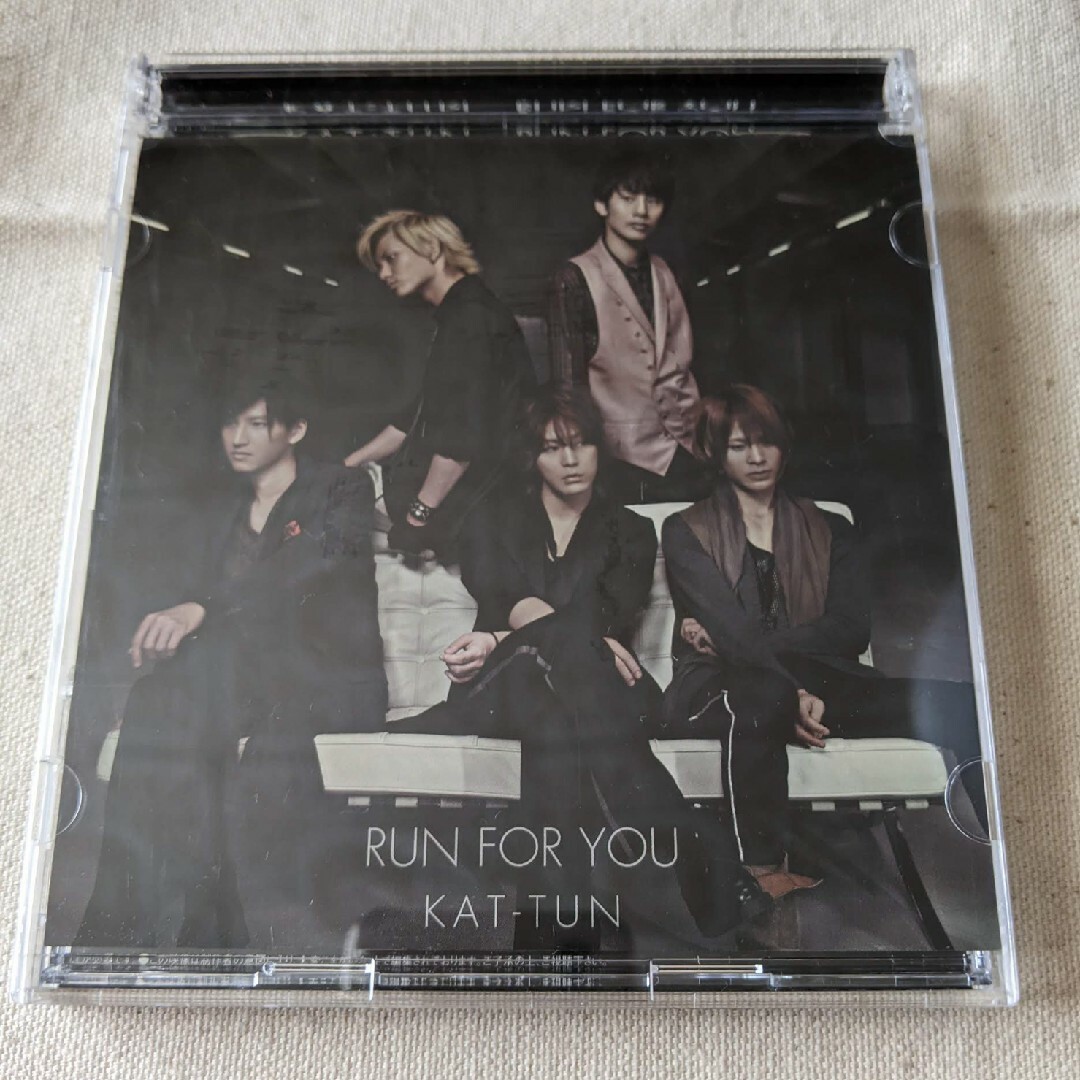【7月まで】RUN　FOR　YOU（初回限定盤） KAT-TUN エンタメ/ホビーのCD(ポップス/ロック(邦楽))の商品写真
