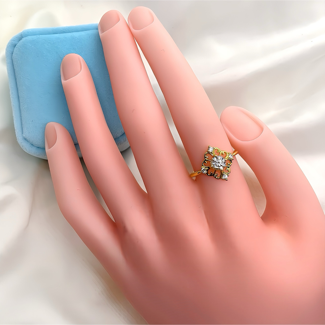 Moissanite アンティークデザイン ゴールドリング レディースのアクセサリー(リング(指輪))の商品写真