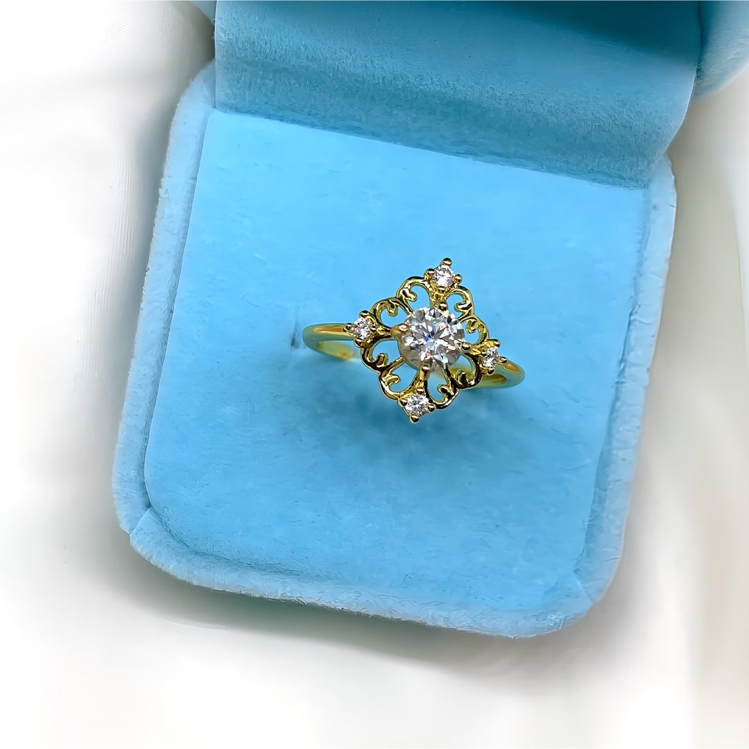 Moissanite アンティークデザイン ゴールドリング レディースのアクセサリー(リング(指輪))の商品写真