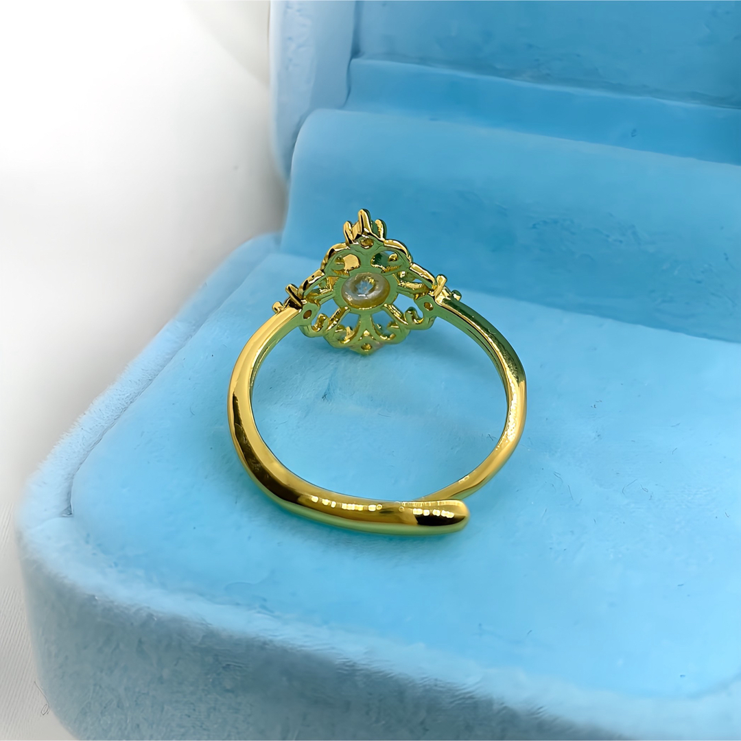 Moissanite アンティークデザイン ゴールドリング レディースのアクセサリー(リング(指輪))の商品写真