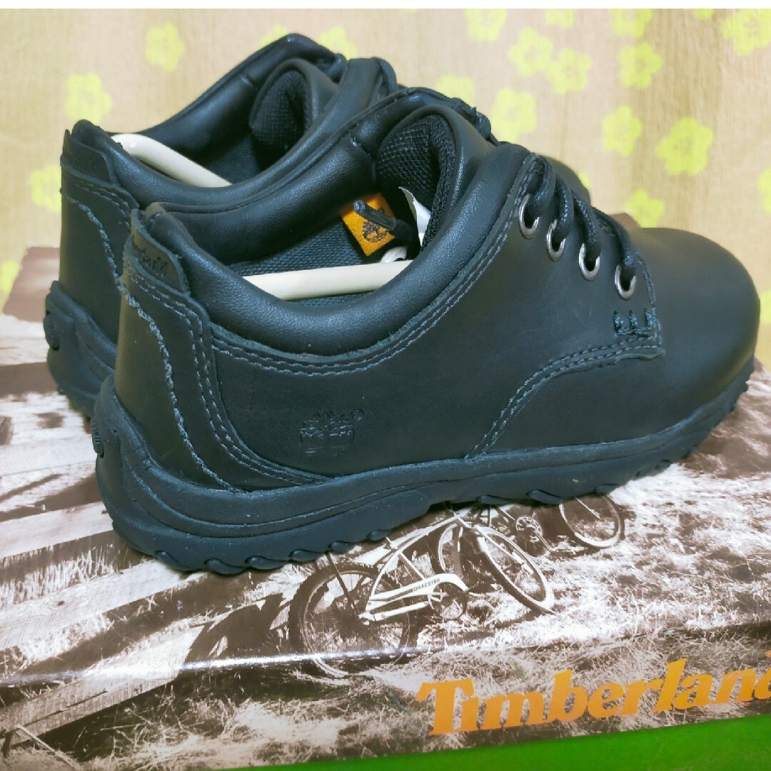 Timberland(ティンバーランド)の新品　ティンバーランド　スニーカー　黒　卒園　入学　冠婚葬祭　男の子　16.5 キッズ/ベビー/マタニティのキッズ靴/シューズ(15cm~)(スニーカー)の商品写真