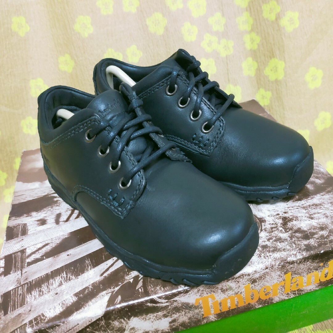 Timberland(ティンバーランド)の新品　ティンバーランド　スニーカー　黒　卒園　入学　冠婚葬祭　男の子　16.5 キッズ/ベビー/マタニティのキッズ靴/シューズ(15cm~)(スニーカー)の商品写真